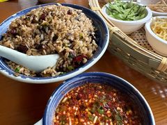 -包整·丝娃娃(一览甲秀楼风景店)