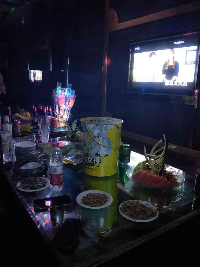 名仕新歌星量贩式ktv(科技路店)-"还可以吧,,服务什么的都还行.