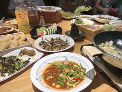 -头上红煨盐鸡·非遗院子餐厅