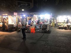 -吴山路夜市