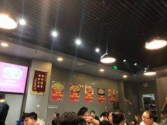 大堂-范贤光鸡公煲(平乐园总店)