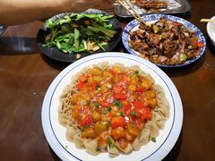 -东口码头·烧鸽子·鱼头泡饼·地方菜(金鹰悦城店)