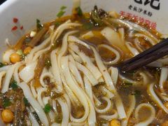-湘人龙记老长沙米粉(鸟巢店)
