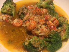 -虾弄弄海派小龙虾·牛羊蝎子火锅