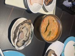 -雍容荟帝王蟹活龙虾展台自助(IFS黑金店)