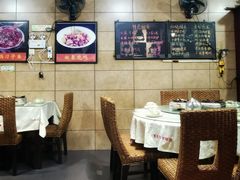 大堂-昱龙大盆牛蛙馆(三兴街总店)