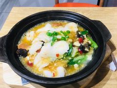 -极有家小鱼小鸡石锅煲(佳兆业店)
