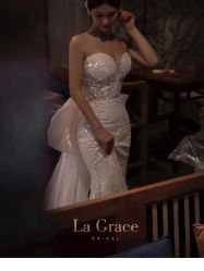 修身性感-LA GRACE高端婚纱礼服定制馆