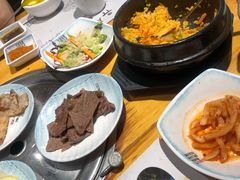 -唯成•韩国炭火烤肉 유성고기