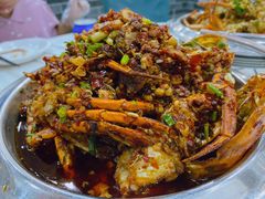 -凤凰路何眼镜香辣蟹(花果园店)
