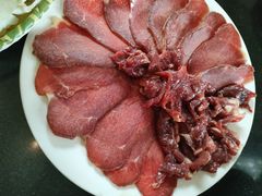 -周老三跷脚牛肉·全牛火锅(非遗传承店)