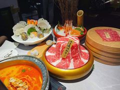 M8和牛-一绪に寿喜烧自助(世茂广场店)