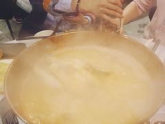 -鲜入围煮花胶鸡海鲜火锅
