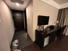 -桔子酒店(上海西藏北路地铁站店)