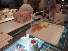 -花花卷卷·鲜食蛋糕(静安久光百货店)