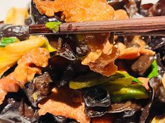 -自贡盐帮菜·玩辣餐厅(樱花园西街店)