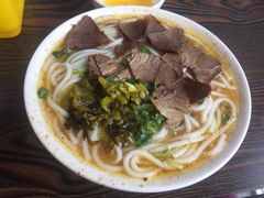 -花溪黄牛肉粉·金牌卤肉饭