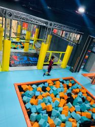 -蹦贝运动中心·蹦床·攀岩·闯关(龙岗店)