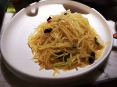 香菜梗呛土豆丝-绿茶餐厅(平谷华联店)