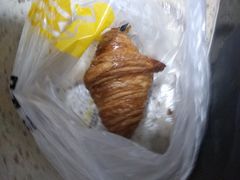 椰蓉牛角-味多美蛋糕(看丹桥店)