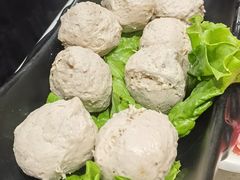手捶生牛肉丸-牛村来人潮汕牛肉火锅(西单店)