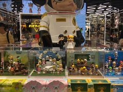 -泡泡玛特POPMART(侨福芳草地店)