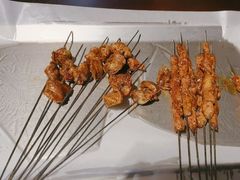-三个大叔烤羊肉串·歌手驻唱·碳烤鲜肉(西三旗店)