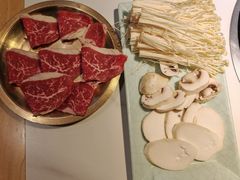 -猪啊牛呀羊啊铜盘烤肉(正大广场店)