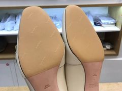 -爱革·洗衣改衣·洗鞋修鞋·洗包修包·奢侈品护理(宝地广场店)