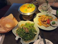 -大头虾越式风味餐厅(光明广场店)