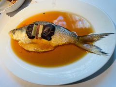 招牌中式清蒸鲥鱼-苏浙汇(古北店)