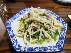 太湖芦苇根炒肉丝-呼吸森林·生态农庄农家乐私房菜