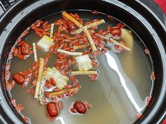 -花苑美食横琴生蚝火锅(拱北粤华路店)