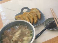 -老新隆牛肉锅贴(新街口店)