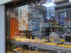 面包甜点陈列柜-鲍师傅糕点(江苏路店)