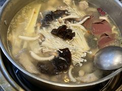 -一席地·本地鸡窝·杭帮鸡火锅(萧山银隆百货店)