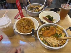 -丽丽三鲜螺蛳粉(田林路店)