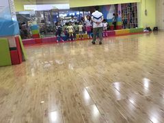 -米高蓝斯克国际轮滑中心(中铁建店)