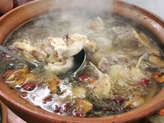 -威邵鸡煲(西华路总店)