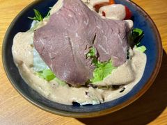 咸牛肉蔬菜沙拉-斗牛士牛排(南京东路店)
