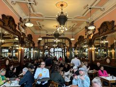 -Majestic Café