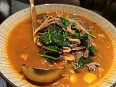 酸汤羊杂-丝路金桃·新疆菜(徐汇店)