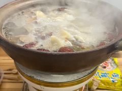 -威邵鸡煲(西华路总店)