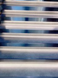 -变画·发型STUDIO