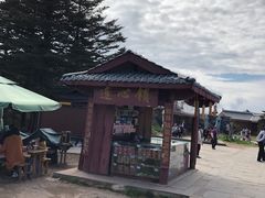 -峨眉山报国寺