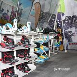 小小年纪，能力非凡，点赞滑雪少年