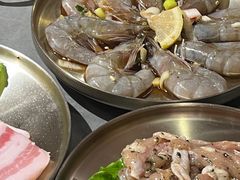 -围炉肉舍•炭烤活鳗•丹东海鲜烤肉(步行街店)