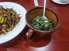 -湖南人家湘菜馆(镇江路店)