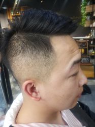 -MOVAN  HAIR莫凡匠人发型屋