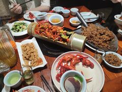 -茸梅路右拐龙虾-农家菜(松江店)